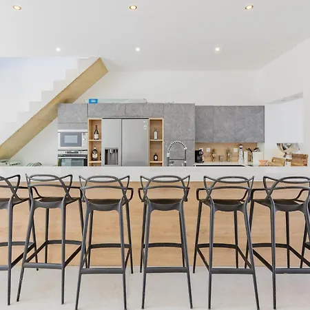 Gorgeous In With House Sea View *